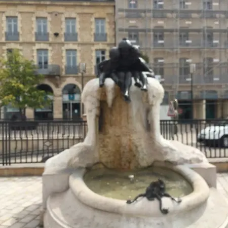 Ideal Art Deco Compris Un Parking Prive Securise Darcy Liberte Centre Gare-ville *