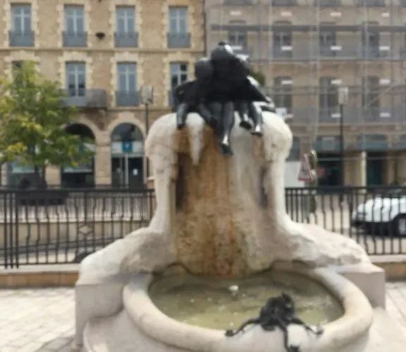 Ideal Art Deco Compris Un Parking Prive Securise Darcy Liberte Centre Gare-ville *